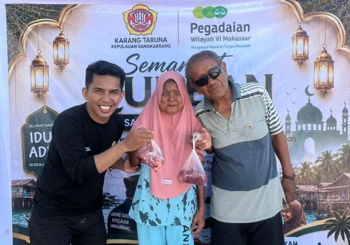 PT Pegadaian Kanwil VI Makassar menyalurkan bantuan sapi kurban kepada masyarakat pesisir Pulau Barrang Caddi, Kecamatan Kepulauan Sangkarrang, Kota Makassar.