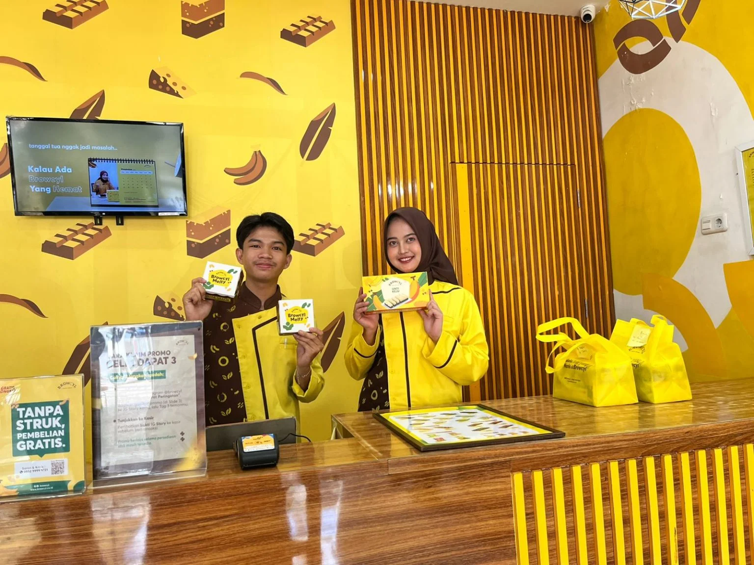 Promo beli 1 dapat 3 Browcyl jelang HUT ke-14 di Gowa