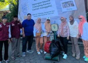 Pemerintah Kecamatan Manggala bersama masyarakat menggelar aksi plogging dan pemilahan sampah dalam rangka Hari Lingkungan Hidup Sedunia 2026