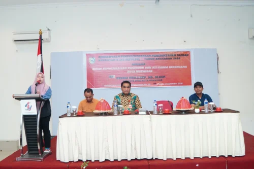 Pengawasan Kebijakan Stunting DPRD Makassar Rezeki Nur bersama Dinas PPKB di Hotel Grand Imawan